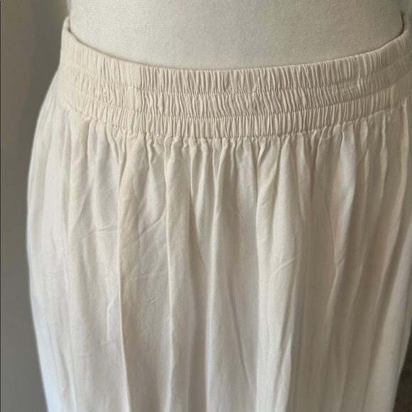 Vintage M.P.H White Embroidered Eyelet Lace Maxi Skirt. Size 1X - Picture 3 of 4